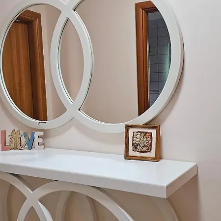 Appartamento New Bazaar Side Bliss 2 Bed With Free Garage Tirana