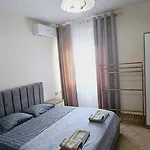 New Bazaar Side Bliss 2 Bed With Free Garage Apartment *