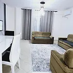 Apartment New Bazaar Side Bliss 2 Bed With Free Garage *