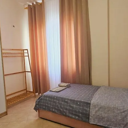 Apartment New Bazaar Side Bliss 2 Bed With Free Garage