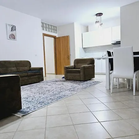 Apartment New Bazaar Side Bliss 2 Bed With Free Garage