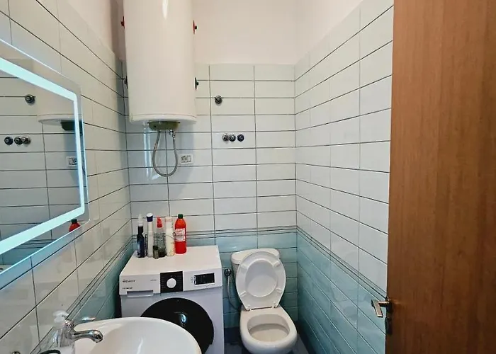 New Bazaar Side Bliss 2 Bed With Free Garage Apartment