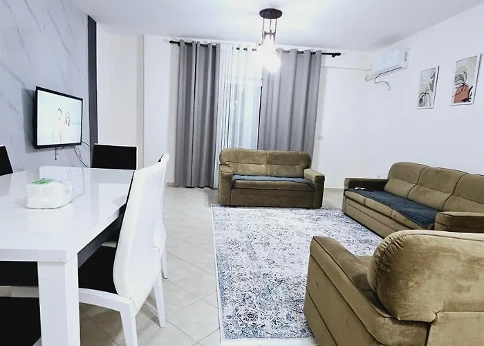 Apartment New Bazaar Side Bliss 2 Bed With Free Garage *