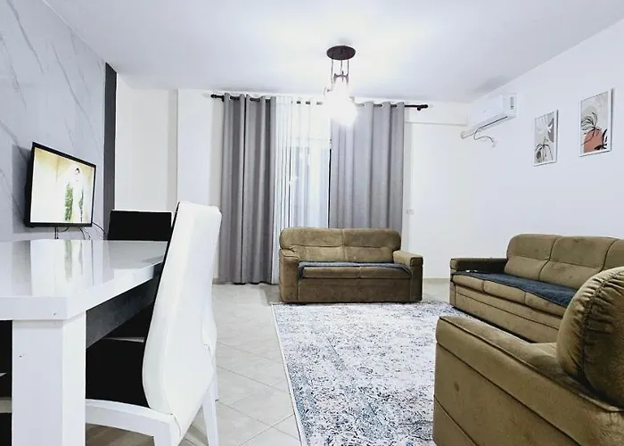 Apartment New Bazaar Side Bliss 2 Bed With Free Garage